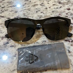 Tifosi Swank Sport Sunglasses Black